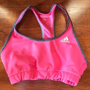 Sports bra